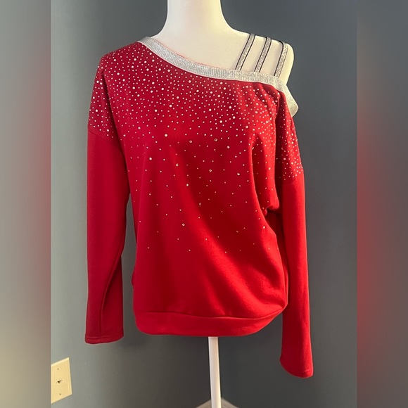Cold shoulder ladies top with bling - Picture 2 of 10